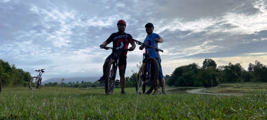 Family Cycling in Angkor
